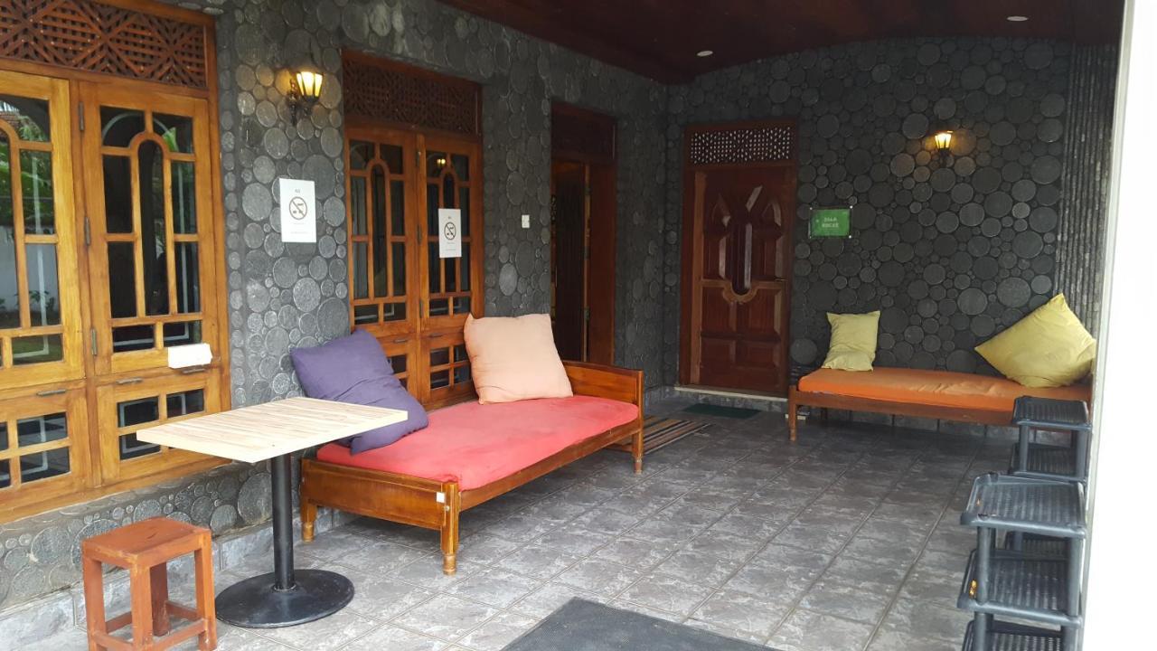 The Backpack Hub At Weligama Pansiyon Dış mekan fotoğraf