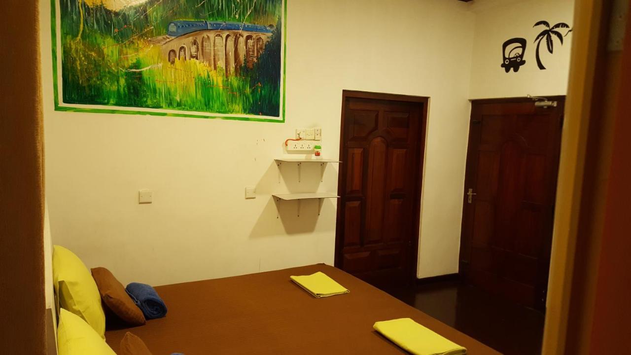The Backpack Hub At Weligama Pansiyon Dış mekan fotoğraf
