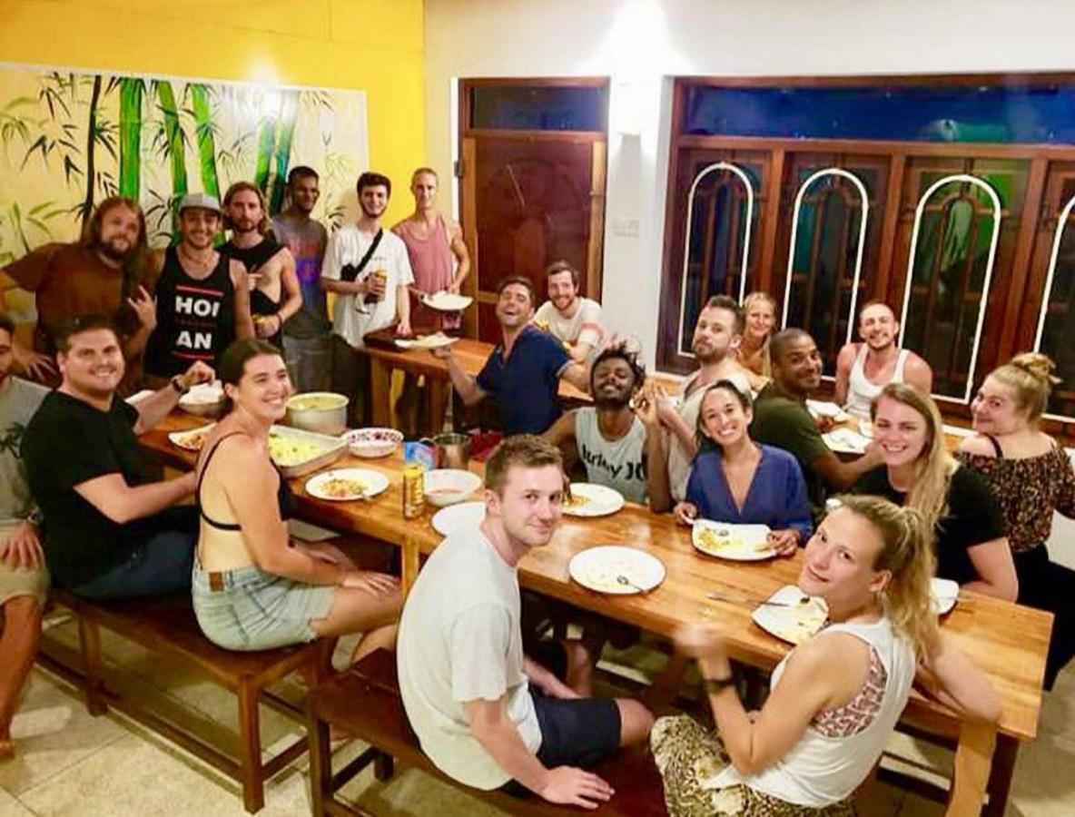 The Backpack Hub At Weligama Pansiyon Dış mekan fotoğraf